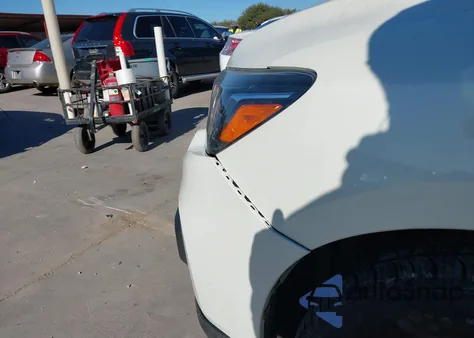 2017 Nissan Pathfinder Sv z USA, uszkodzony, nr VIN 5N1DR2MM6HC633799